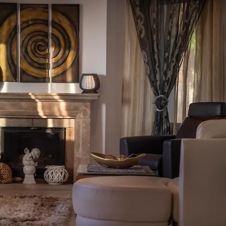 Azafran By Abahana *